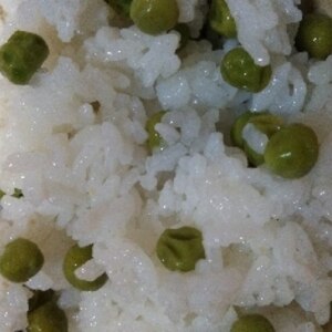 冷凍グリンピースで作る！豆ごはん